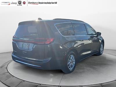 Used 2022 Chrysler Pacifica Touring L FWD, Minivan for sale #D6172 - photo 2