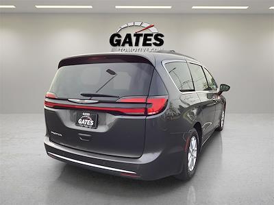 Used 2022 Chrysler Pacifica Touring L FWD, Minivan for sale #E4551P - photo 2