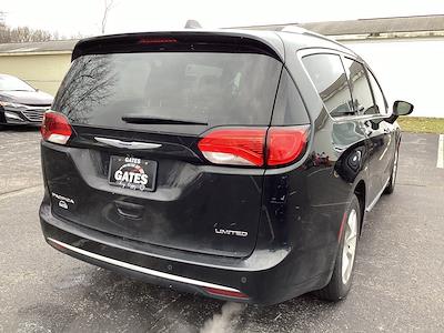 Used 2020 Chrysler Pacifica Limited FWD, Minivan for sale #E4795P1 - photo 2