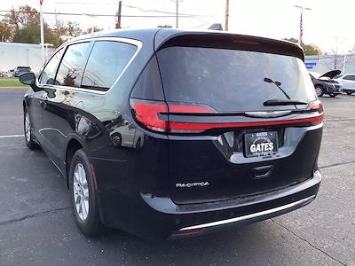 Used 2023 Chrysler Pacifica Touring L FWD, Minivan for sale #E4871P - photo 2