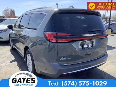 Used 2021 Chrysler Pacifica Touring L FWD, Minivan for sale #M7201P - photo 2