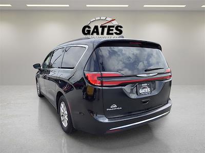 Used 2022 Chrysler Pacifica Touring L FWD, Minivan for sale #M7806P - photo 2