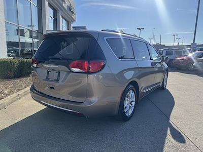 Used 2018 Chrysler Pacifica Touring L Plus FWD, Minivan for sale #H250020A - photo 2