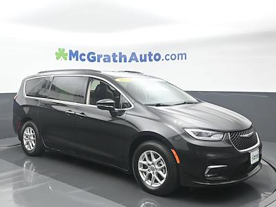 Used 2022 Chrysler Pacifica Touring L FWD, Minivan for sale #C17339 - photo 1