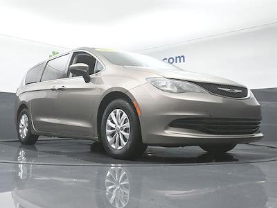 Used 2018 Chrysler Pacifica LX FWD, Minivan for sale #D13623 - photo 2