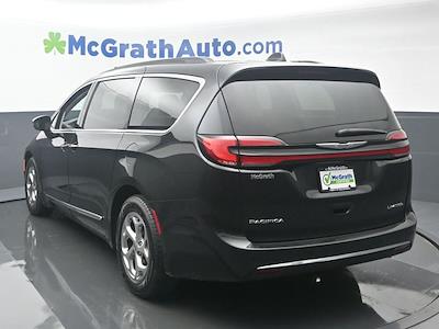 Used 2022 Chrysler Pacifica Limited FWD, Minivan for sale #D13693 - photo 2