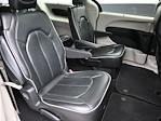 Used 2022 Chrysler Pacifica Limited FWD, Minivan for sale #D13693 - photo 10