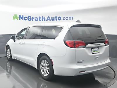 Used 2022 Chrysler Voyager LX FWD, Minivan for sale #D250051A - photo 2