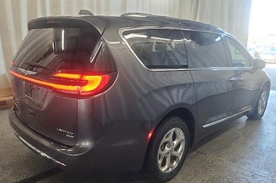 Used 2021 Chrysler Pacifica Limited AWD, Minivan for sale #N13621 - photo 2