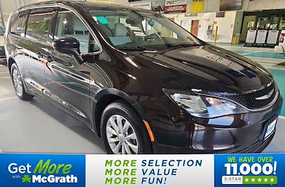 Used 2017 Chrysler Pacifica Touring FWD, Minivan for sale #P13479 - photo 1