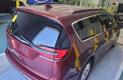 Used 2022 Chrysler Pacifica Touring L FWD, Minivan for sale #Q11135 - photo 2