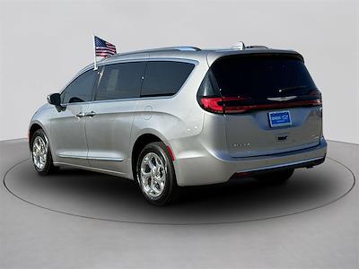 Used 2021 Chrysler Pacifica Limited AWD, Minivan for sale #R595220A - photo 2