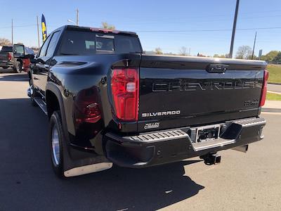 2022 Chevrolet Silverado 3500 Crew Cab 4WD, Pickup for sale #M25031A2 - photo 2