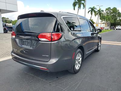 Used 2017 Chrysler Pacifica Limited FWD, Minivan for sale #E4051A - photo 2