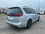 Used 2023 Chrysler Pacifica Limited FWD, Minivan for sale #JLUT10021 - photo 2