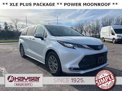 Used 2022 Toyota Sienna XLE AWD, Minivan for sale #R3911A - photo 1