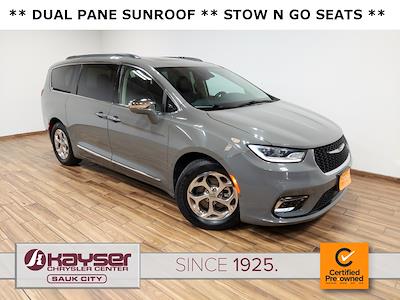 Used 2022 Chrysler Pacifica Limited FWD, Minivan for sale #MBUT9918 - photo 1