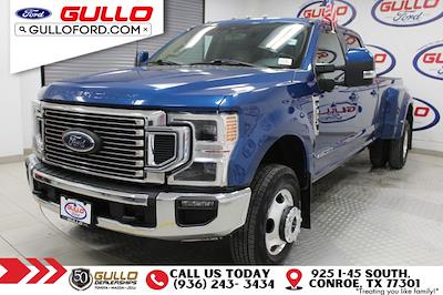 Used 2022 Ford F-350 Lariat Crew Cab 4x4, Pickup for sale #R101133A - photo 1