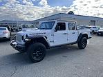 Used 2022 Jeep Gladiator Mojave Crew Cab 4x4, Pickup for sale #4R8046A - photo 17