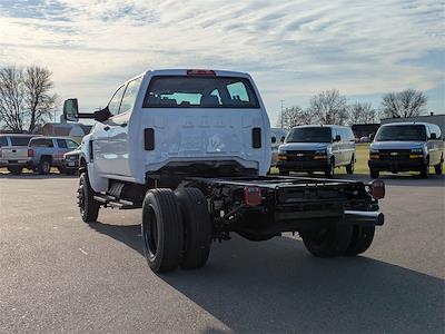 2024 Chevrolet Silverado 5500 Crew Cab DRW 4x4, Cab Chassis for sale #124223 - photo 2