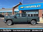 2025 Chevrolet Silverado 2500 Crew Cab 4WD, Pickup for sale #66332 - photo 4