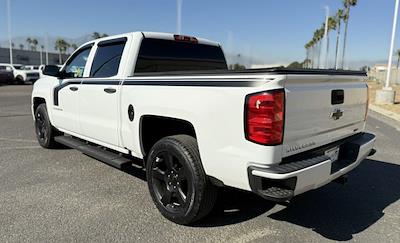 2018 Chevrolet Silverado 1500 Crew Cab RWD, Pickup for sale #V65634 - photo 2