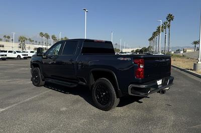 2022 Chevrolet Silverado 2500 Crew Cab 4WD, Pickup for sale #V65779 - photo 2