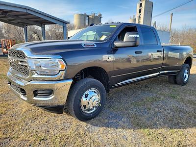 2024 Ram 3500 Crew Cab DRW 4x4, Pickup for sale #24122 - photo 1