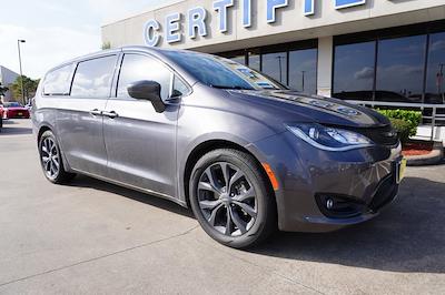 Used 2020 Chrysler Pacifica Touring FWD, Minivan for sale #34535A - photo 1