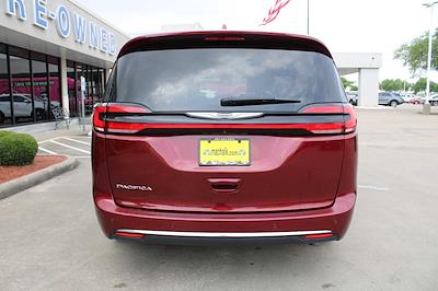 Used 2021 Chrysler Pacifica Touring L FWD, Minivan for sale #P5358 - photo 2