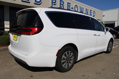 Used 2021 Chrysler Pacifica Touring L FWD, Minivan for sale #P5638 - photo 2