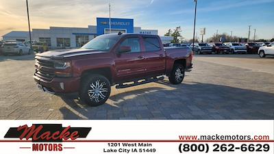 Used 2017 Chevrolet Silverado 1500 LT Crew Cab 4WD, Pickup for sale #31303B - photo 1