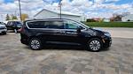 Used 2022 Chrysler Pacifica Hybrid Touring L FWD, Minivan for sale #5529A - photo 5