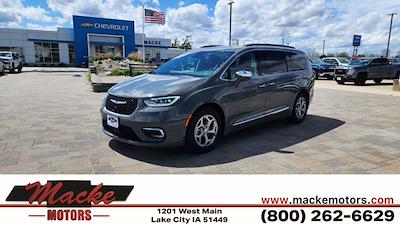 Used 2022 Chrysler Pacifica Limited FWD, Minivan for sale #5537A - photo 1