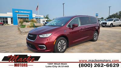 Used 2022 Chrysler Pacifica Hybrid Touring L FWD, Minivan for sale #5553A - photo 1