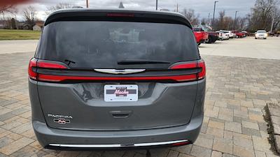 Used 2022 Chrysler Pacifica Touring L FWD, Minivan for sale #5586A - photo 2