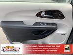 Used 2022 Chrysler Pacifica Limited FWD, Minivan for sale #T136341 - photo 10