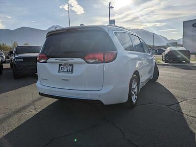 Used 2020 Chrysler Pacifica Touring L FWD, Minivan for sale #1FP8670 - photo 2