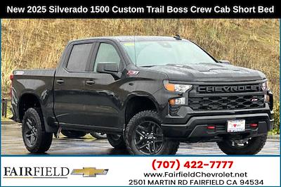 New 2025 Chevrolet Silverado 1500 Custom Crew Cab 4x4, Pickup for sale #250044 - photo 1