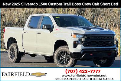 New 2025 Chevrolet Silverado 1500 Custom Crew Cab 4x4, Pickup for sale #250050 - photo 1