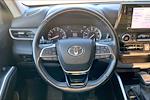 Used 2021 Toyota Highlander XLE 4x2, SUV for sale #8R3971 - photo 18