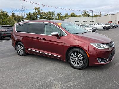 2020 Chrysler Pacifica FWD, Minivan for sale #KJ23475A - photo 1