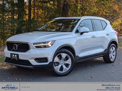 Used 2022 Volvo XC40 Momentum AWD, SUV for sale #27386 - photo 1