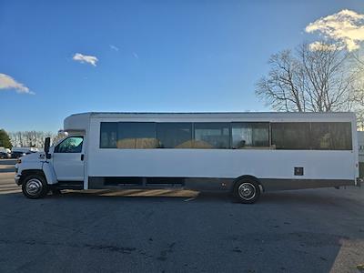 Used 2003 Chevrolet Kodiak C5500 Regular Cab 4x2, Shuttle Bus for sale #515520 - photo 2