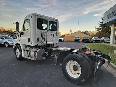 Used 2015 Freightliner Cascadia Day Cab 4x2, Semi Truck for sale #GK8172 - photo 2