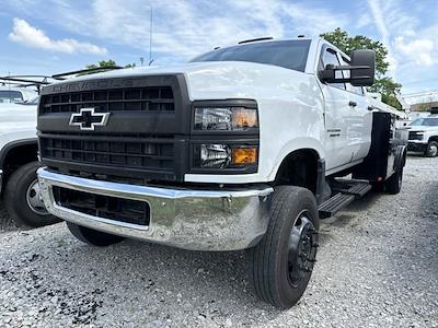 Used 2021 Chevrolet Silverado 5500 Work Truck Crew Cab 4x4, Service Truck for sale #853875 - photo 2