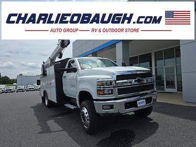 New 2023 Chevrolet Silverado 6500 Work Truck Regular Cab 4WD, Reading Master Mechanic HD Crane for sale #23WC72 - photo 1