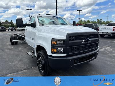 New 2023 Chevrolet Silverado 6500 Work Truck Regular Cab 4x2, Cab Chassis for sale #T231522 - photo 1