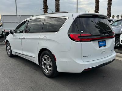 Used 2022 Chrysler Pacifica Limited FWD, Minivan for sale #P7680 - photo 2