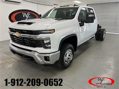 New 2025 Chevrolet Silverado 3500 LT Crew Cab 4WD, Cab Chassis for sale #TC103148 - photo 1